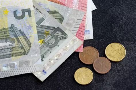 The rare €5 banknotes that are worth a fortune due to small 